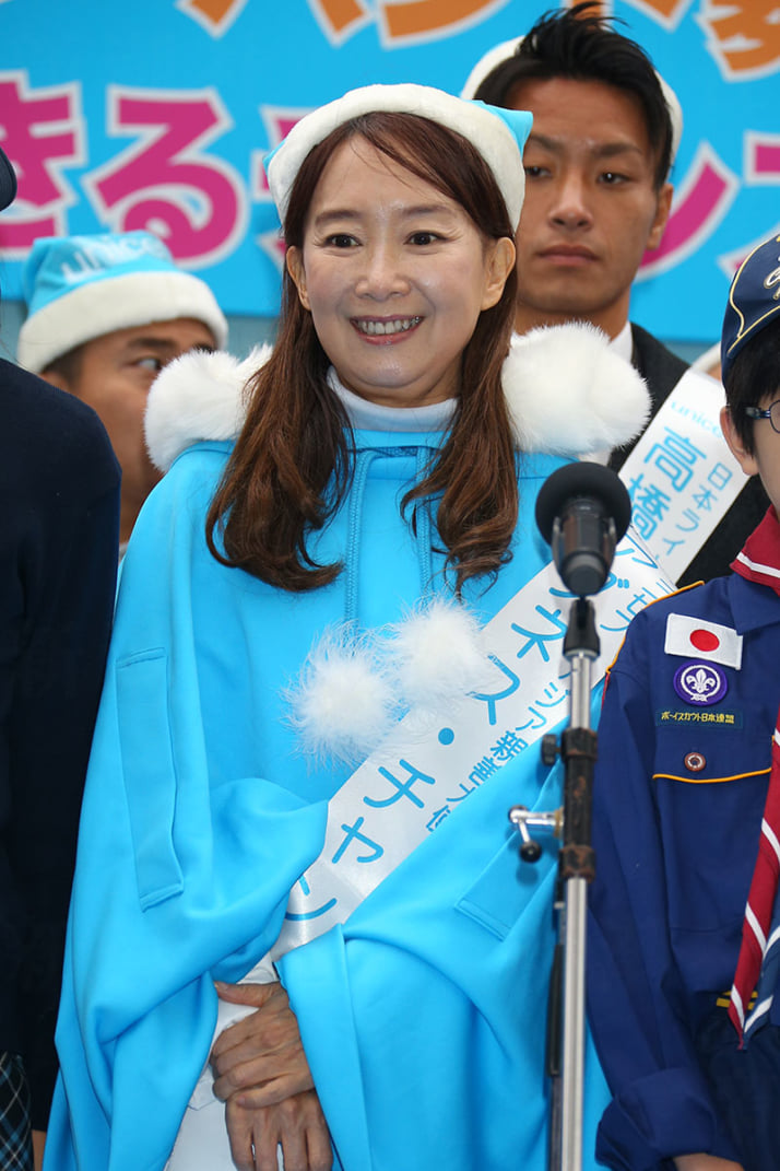 26年16号グラビア アグネス・チャン_8