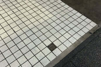 危なすぎる階段_4