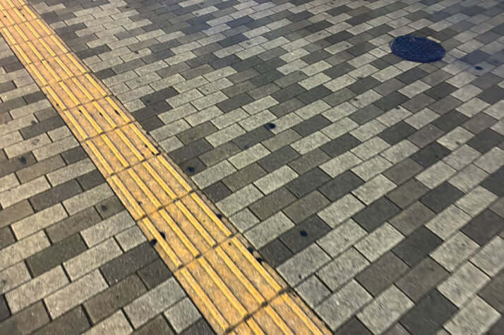 危なすぎる階段_5