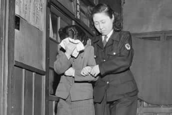 罪を認めた妻（eye）