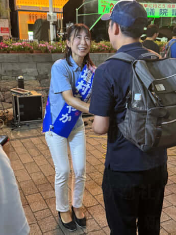 塩村あやか