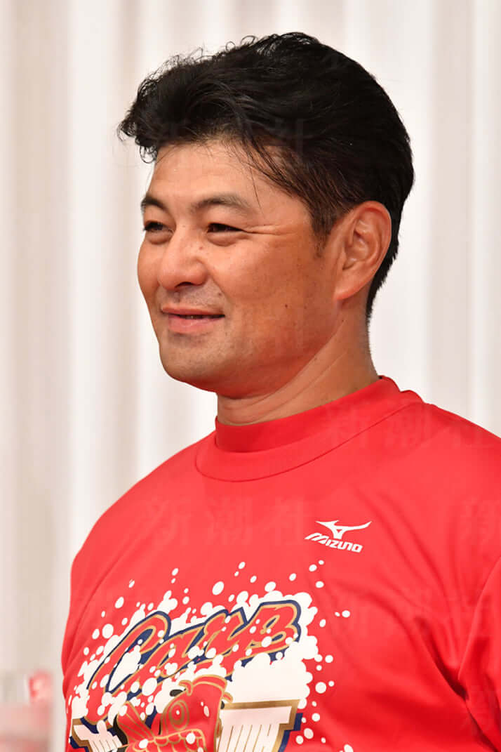 新井貴浩