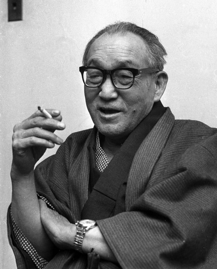 円谷英二