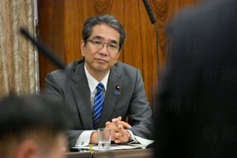 江藤拓