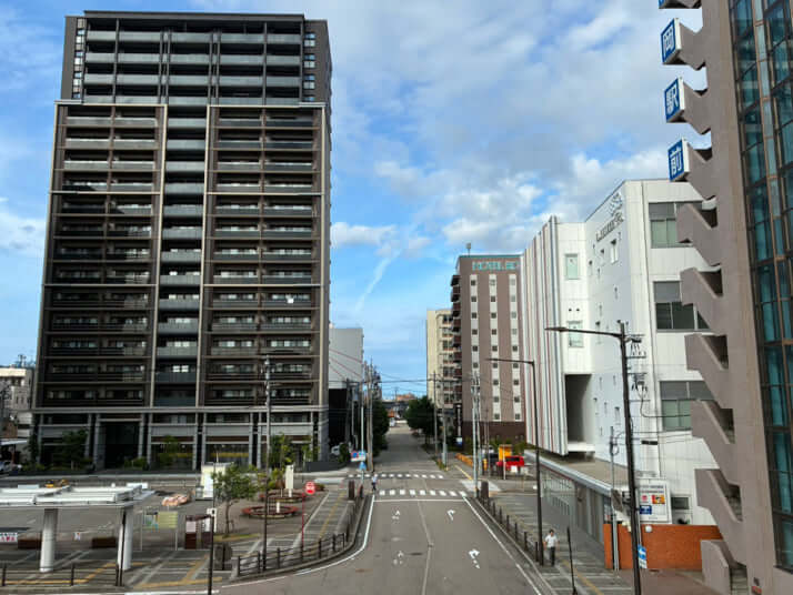 高岡駅1