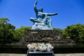長崎の平和祈念像イメージ