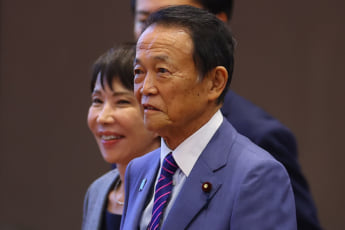 高市早苗、麻生太郎