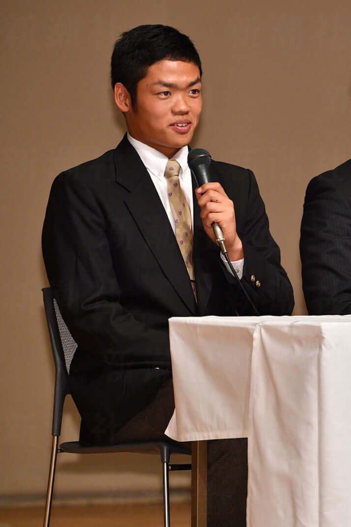 根尾昂
