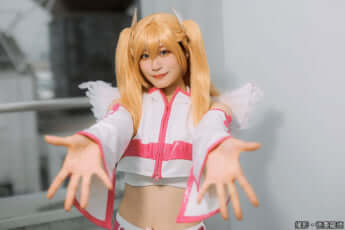 上西怜
