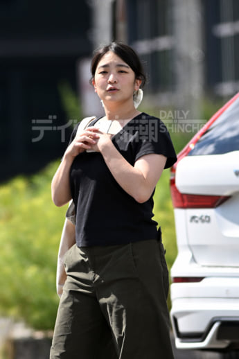 26年31号グラビア 眞子さん_1