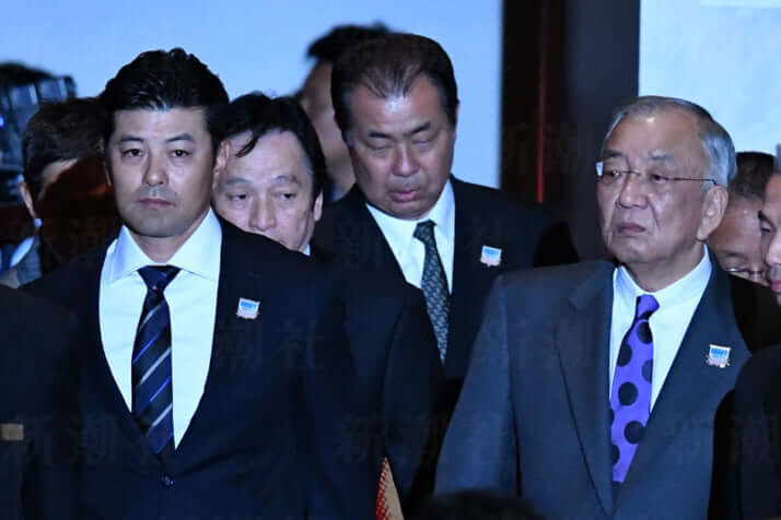 松田元、緒方孝市