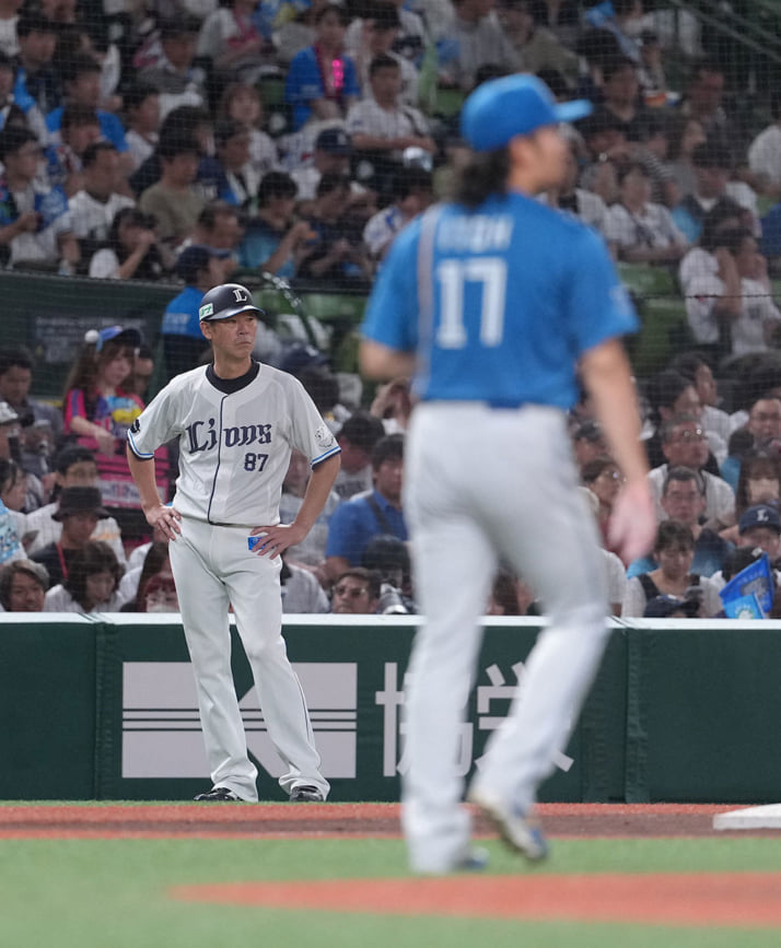 黒田哲史