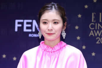 松岡茉優