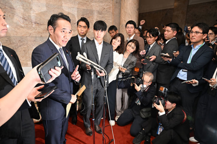 26年36号グラビア簗農水大臣_1