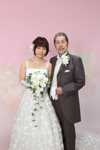 恋池りも、真崎守