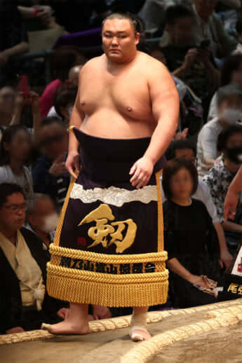 朝乃山