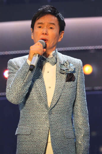 森進一